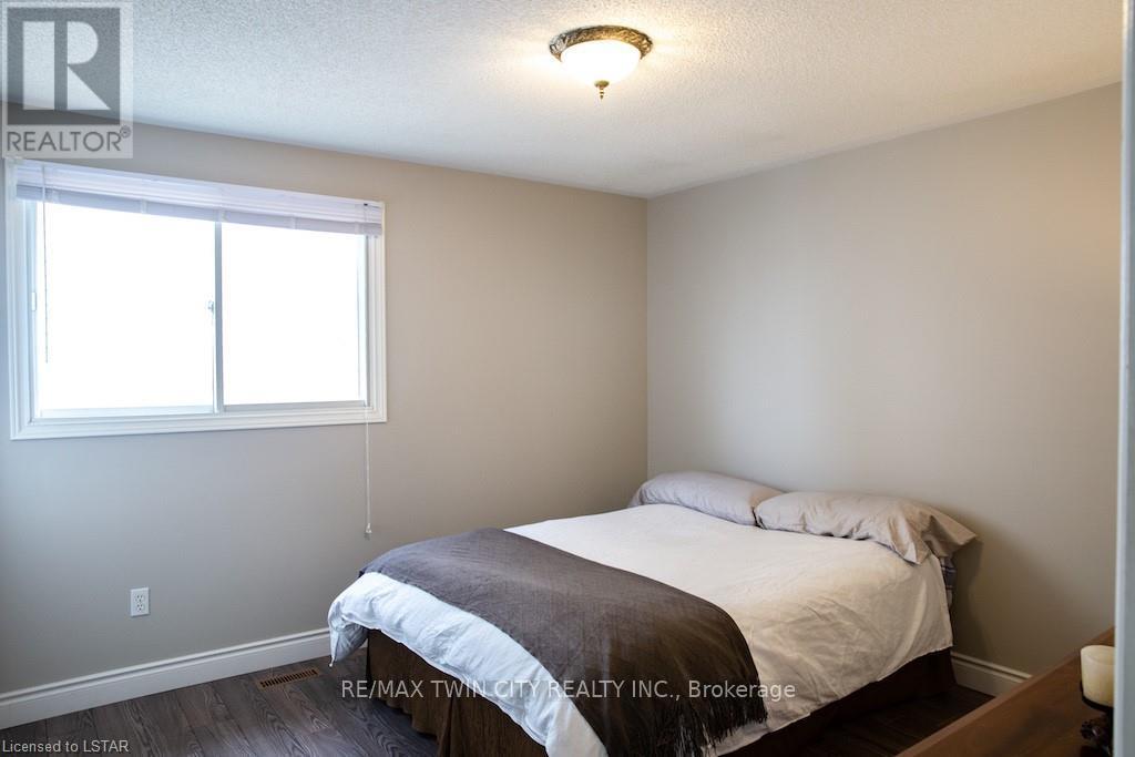 42 Redwood Lane, London East, Ontario  N5V 4C4 - Photo 18 - X12386694