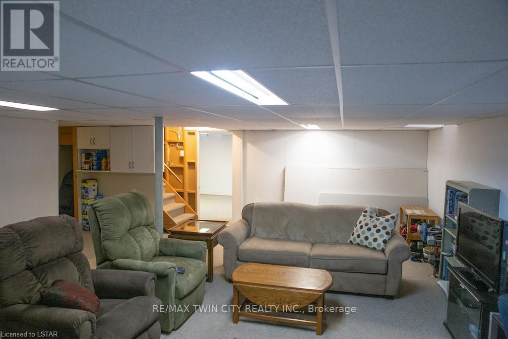 42 Redwood Lane, London East, Ontario  N5V 4C4 - Photo 23 - X12386694