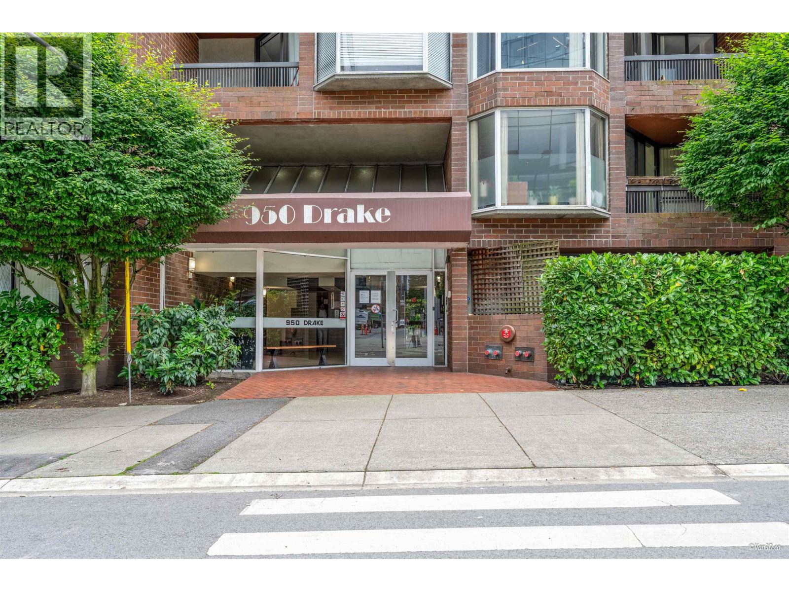 914 950 Drake Street, Vancouver, British Columbia  V6Z 2B9 - Photo 2 - R3021757