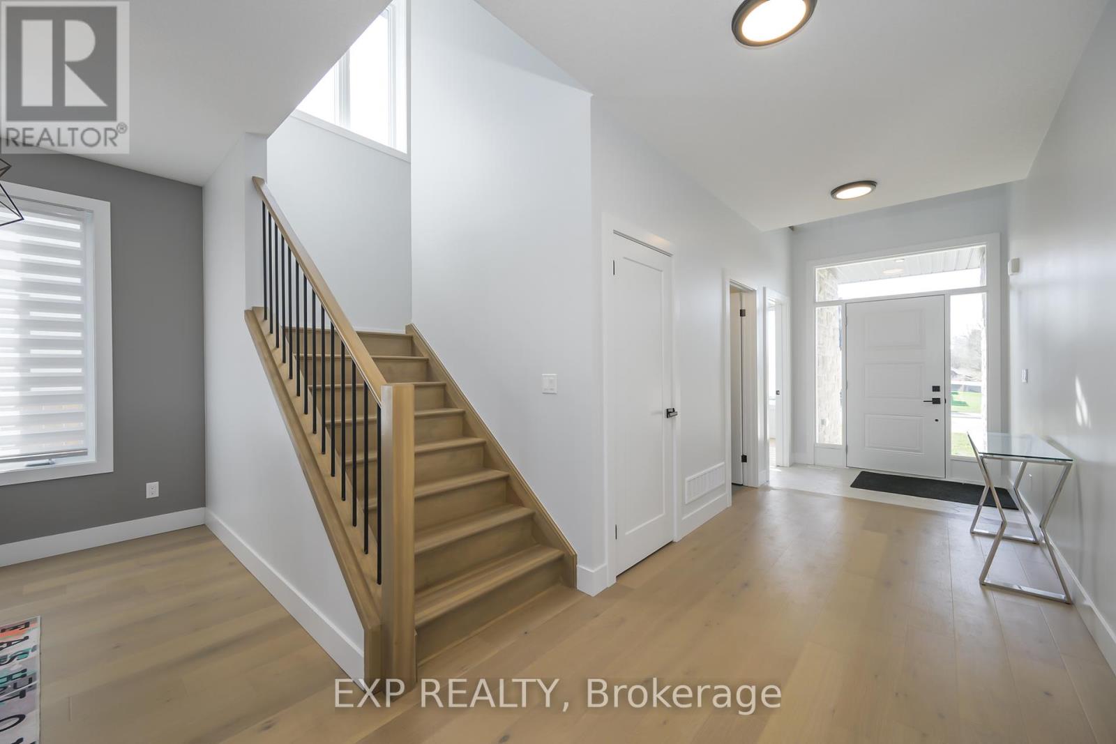 280 Nancy Street, Dutton/dunwich (Dutton), Ontario  N0L 1J0 - Photo 3 - X12386721