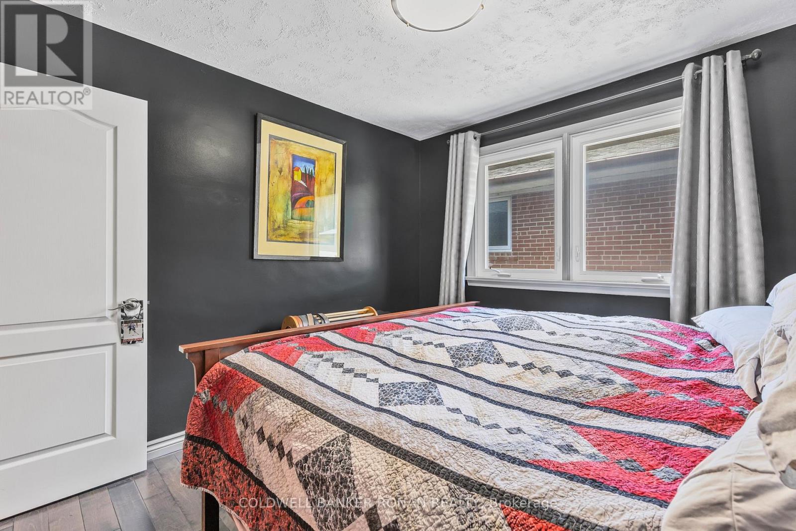 20 Hallow Crescent, Toronto, Ontario  M9W 2V9 - Photo 15 - W12386729