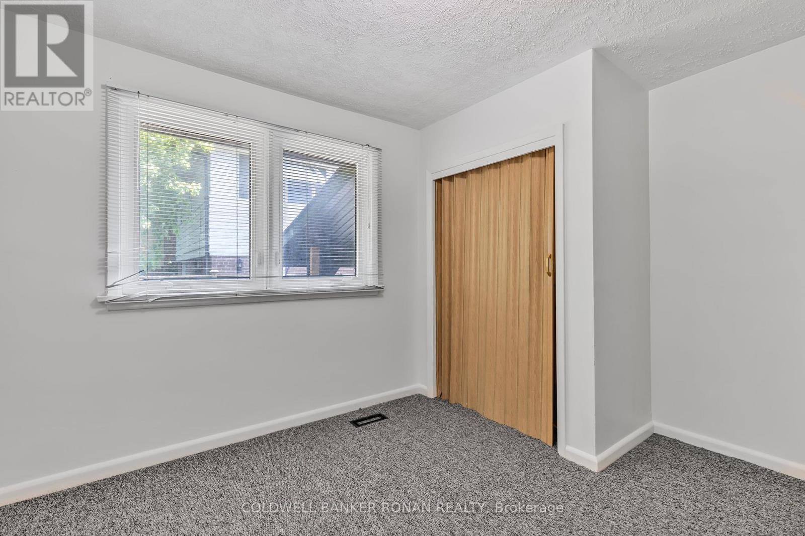 20 Hallow Crescent, Toronto, Ontario  M9W 2V9 - Photo 18 - W12386729