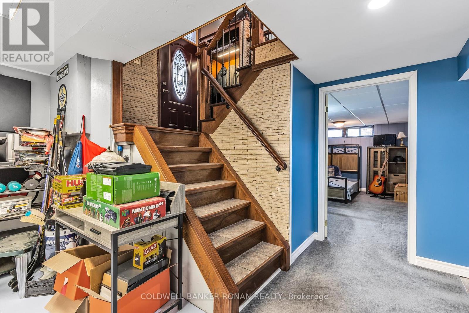20 Hallow Crescent, Toronto, Ontario  M9W 2V9 - Photo 20 - W12386729