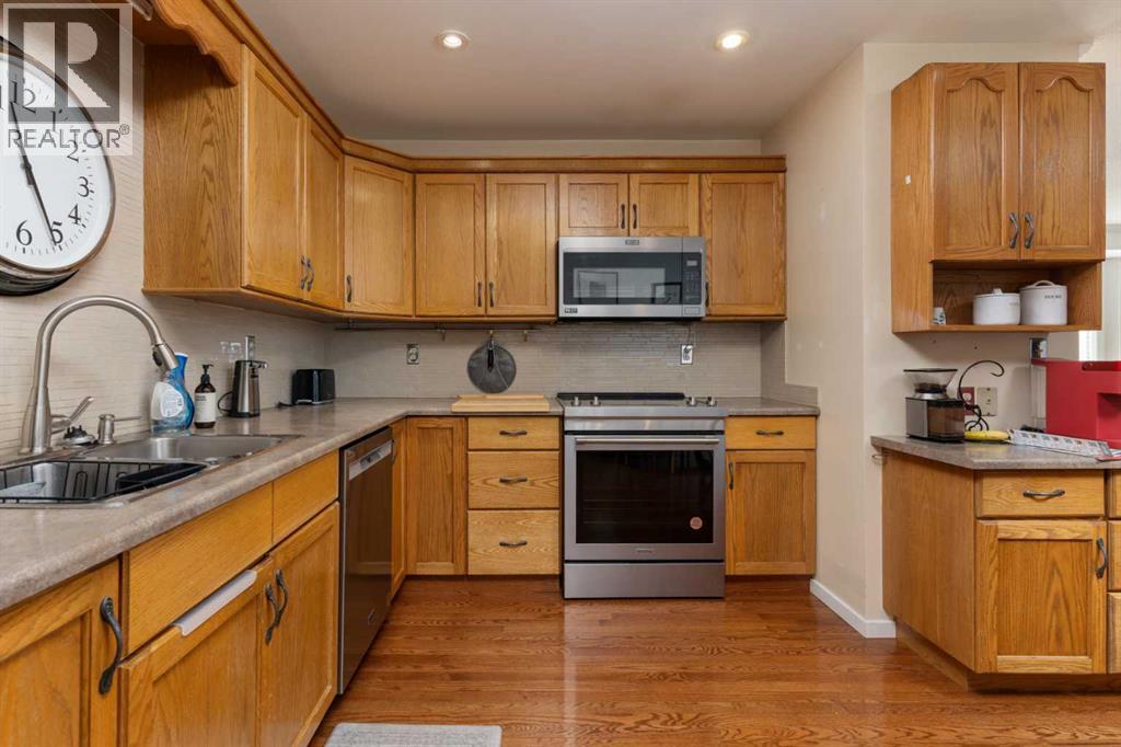 3914 56a Street, Camrose, Alberta  T4V 4L1 - Photo 4 - A2254271