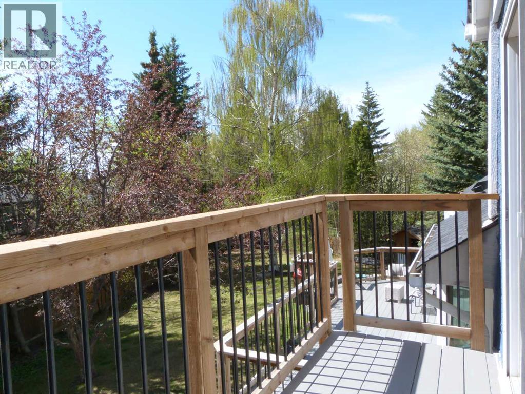 119 Pump Hill Bay Sw, Calgary, Alberta  T2V 4L6 - Photo 18 - A2253037