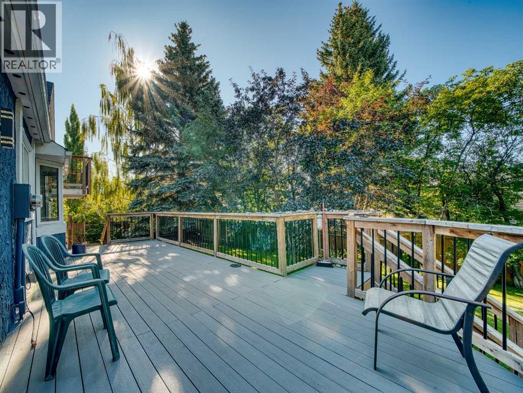 119 Pump Hill Bay Sw, Calgary, Alberta  T2V 4L6 - Photo 36 - A2253037