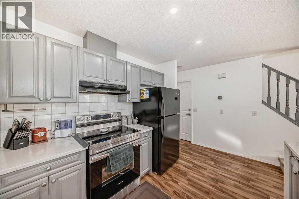 56 Saddletree Court Ne, Calgary, Alberta  T3J 5L1 - Photo 4 - A2206794