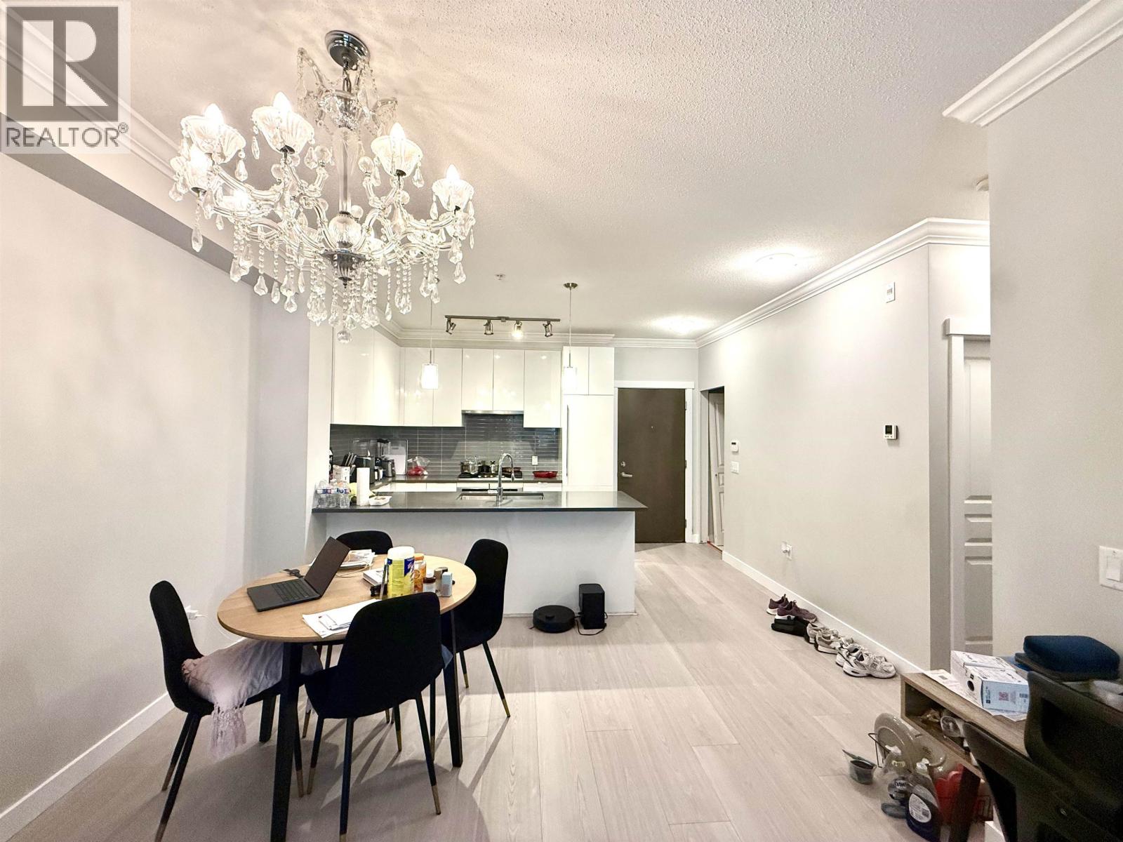 102 9399 ALEXANDRA ROAD, Richmond, British Columbia