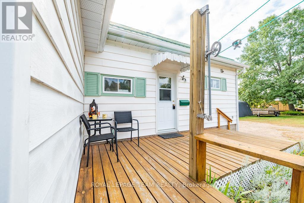 59 Drohan Street, Madawaska Valley, Ontario  K0J 2M0 - Photo 11 - X12386751