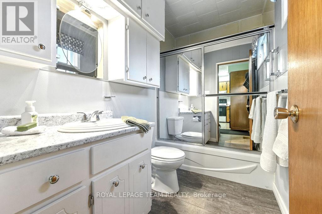 59 Drohan Street, Madawaska Valley, Ontario  K0J 2M0 - Photo 32 - X12386751