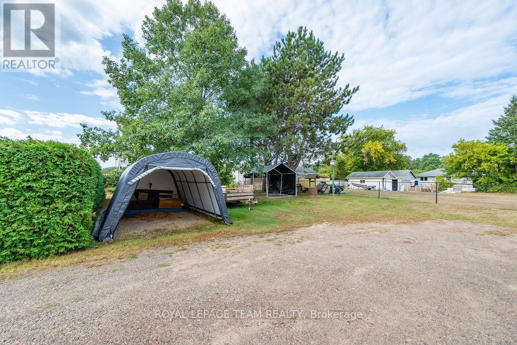 59 Drohan Street, Madawaska Valley, Ontario  K0J 2M0 - Photo 7 - X12386751