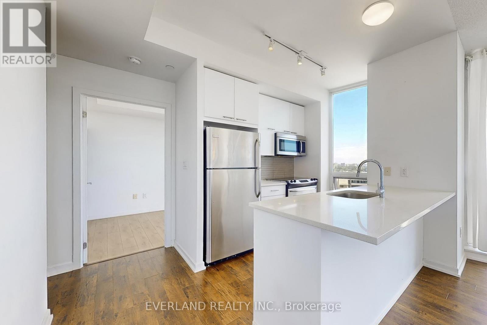 1708 - 66 Forest Manor Road, Toronto (Henry Farm), Ontario  M2J 0B7 - Photo 5 - C12386754