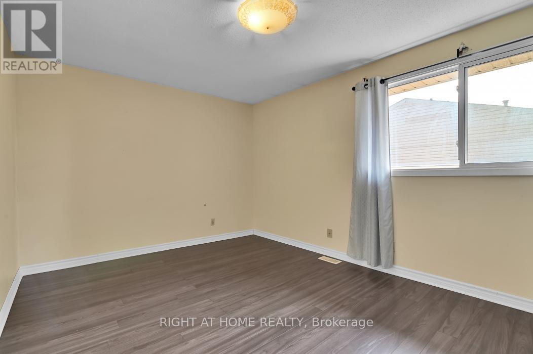 1441 Perez Crescent, Ottawa, Ontario  K1J 8V3 - Photo 12 - X12386765