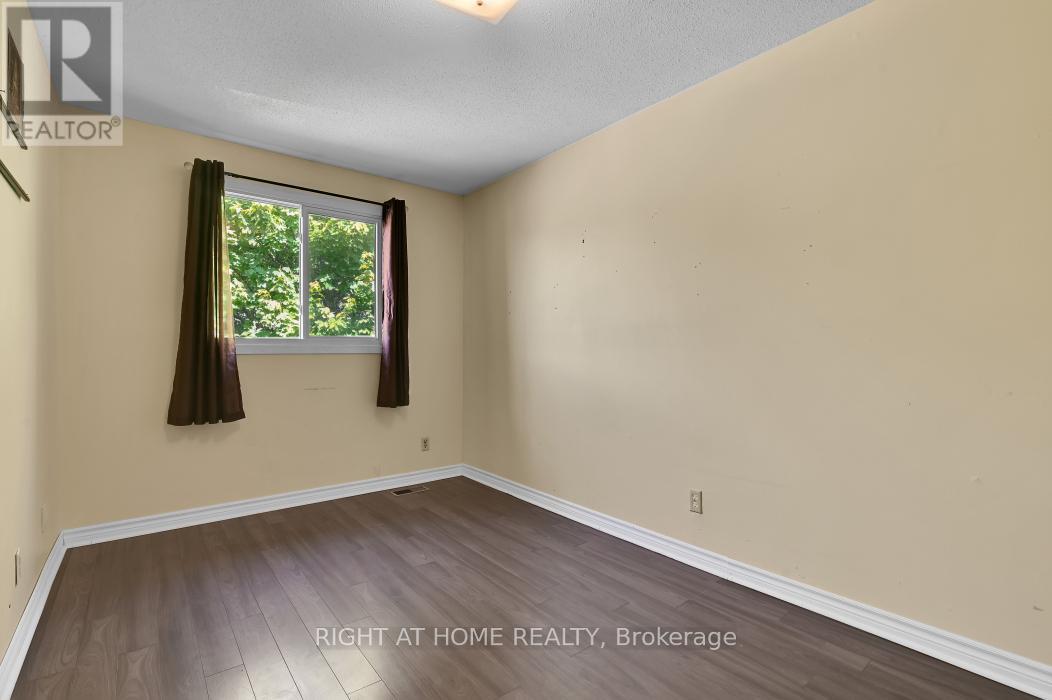 1441 Perez Crescent, Ottawa, Ontario  K1J 8V3 - Photo 15 - X12386765