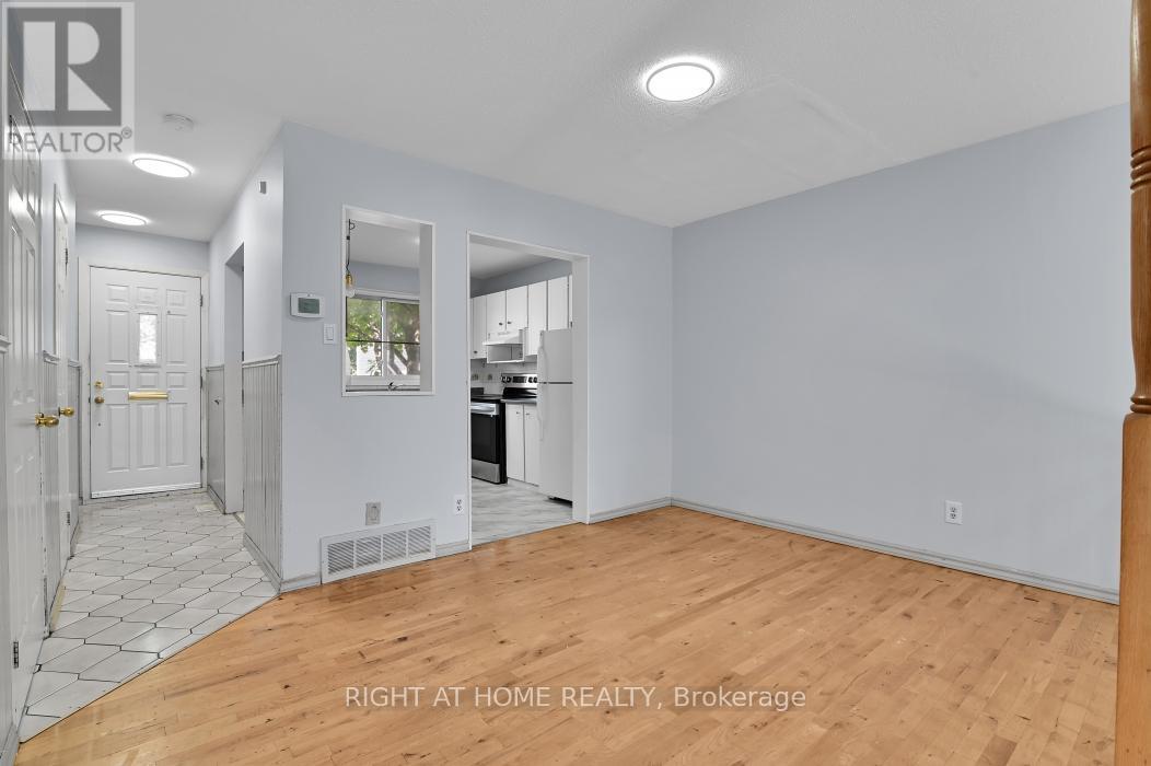 1441 Perez Crescent, Ottawa, Ontario  K1J 8V3 - Photo 6 - X12386765