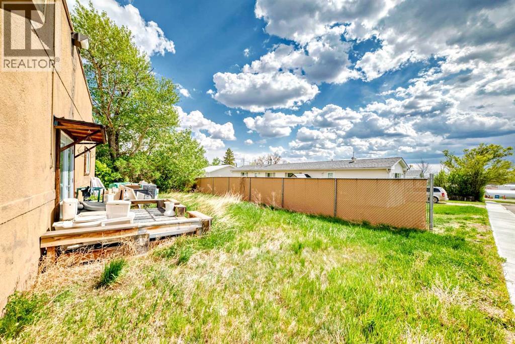 721 Broadway Street, Standard, Alberta  T0J 3G0 - Photo 10 - A2220672