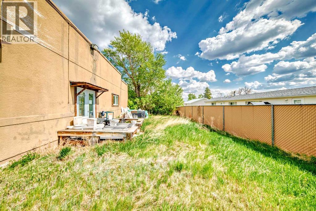 721 Broadway Street, Standard, Alberta  T0J 3G0 - Photo 6 - A2220672