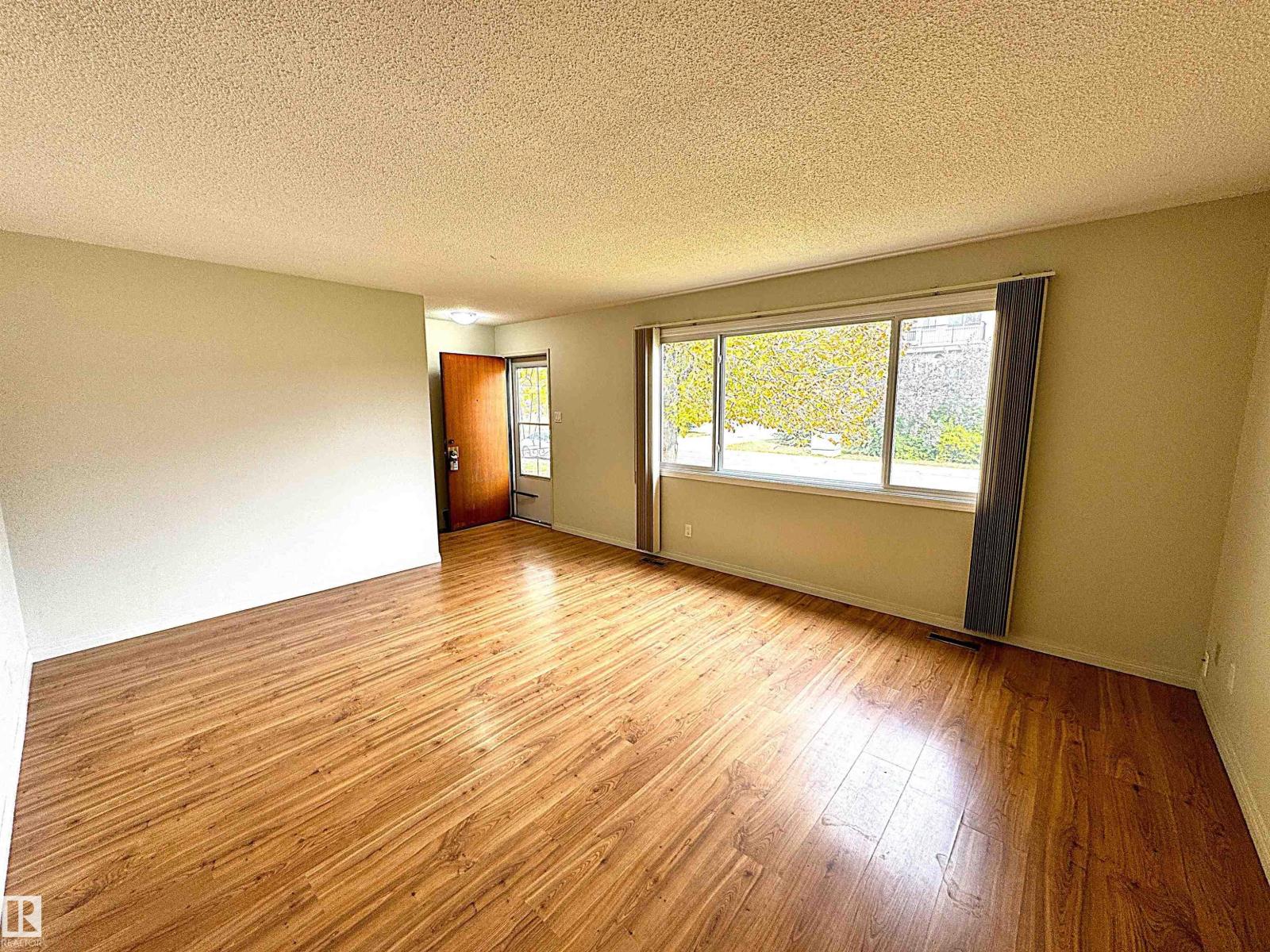 3315 & 3317 105 Av Nw, Edmonton, Alberta  T5W 0B5 - Photo 2 - E4456603