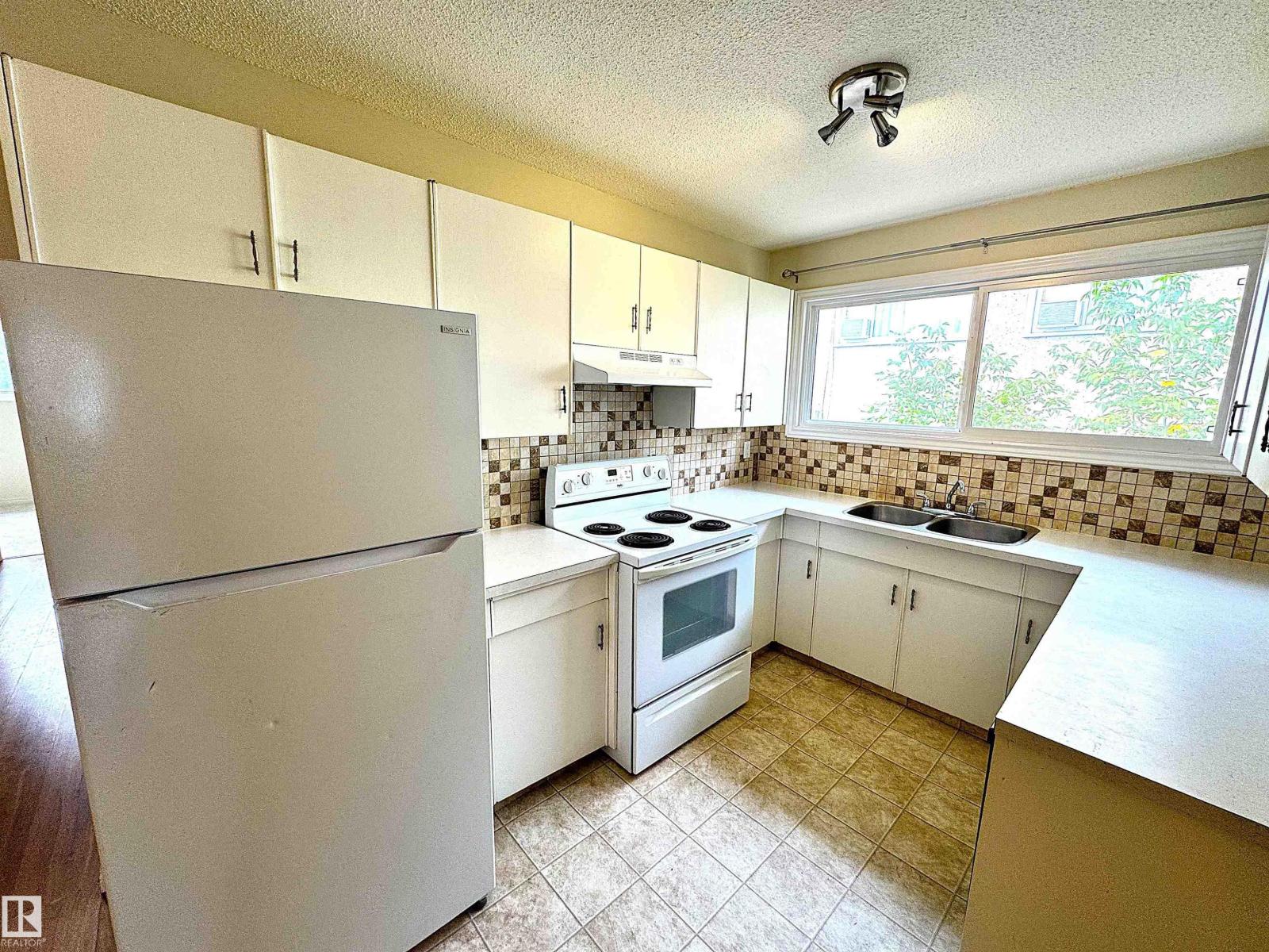 3315 & 3317 105 Av Nw, Edmonton, Alberta  T5W 0B5 - Photo 5 - E4456603