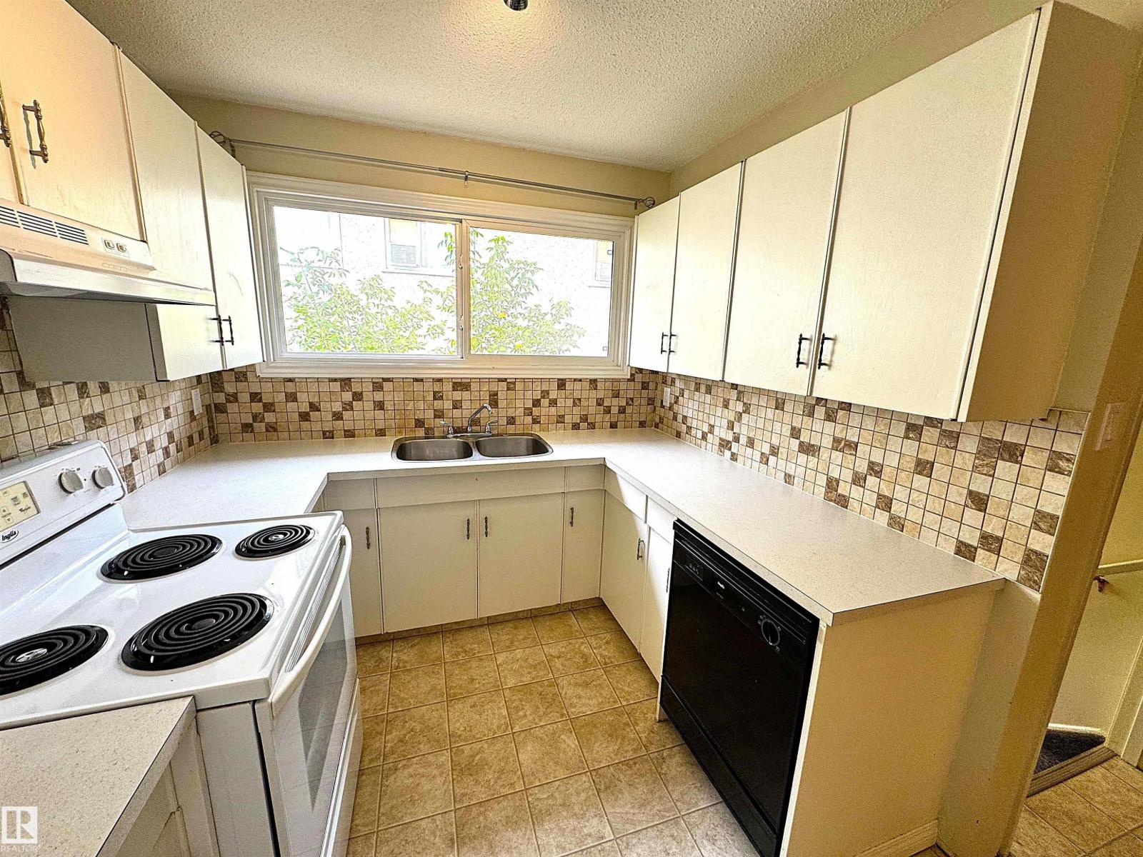 3315 & 3317 105 Av Nw, Edmonton, Alberta  T5W 0B5 - Photo 6 - E4456603
