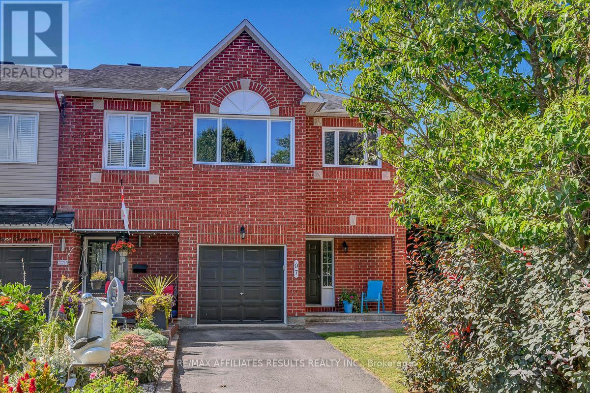 97 FLOWERTREE CRESCENT, Ottawa, Ontario