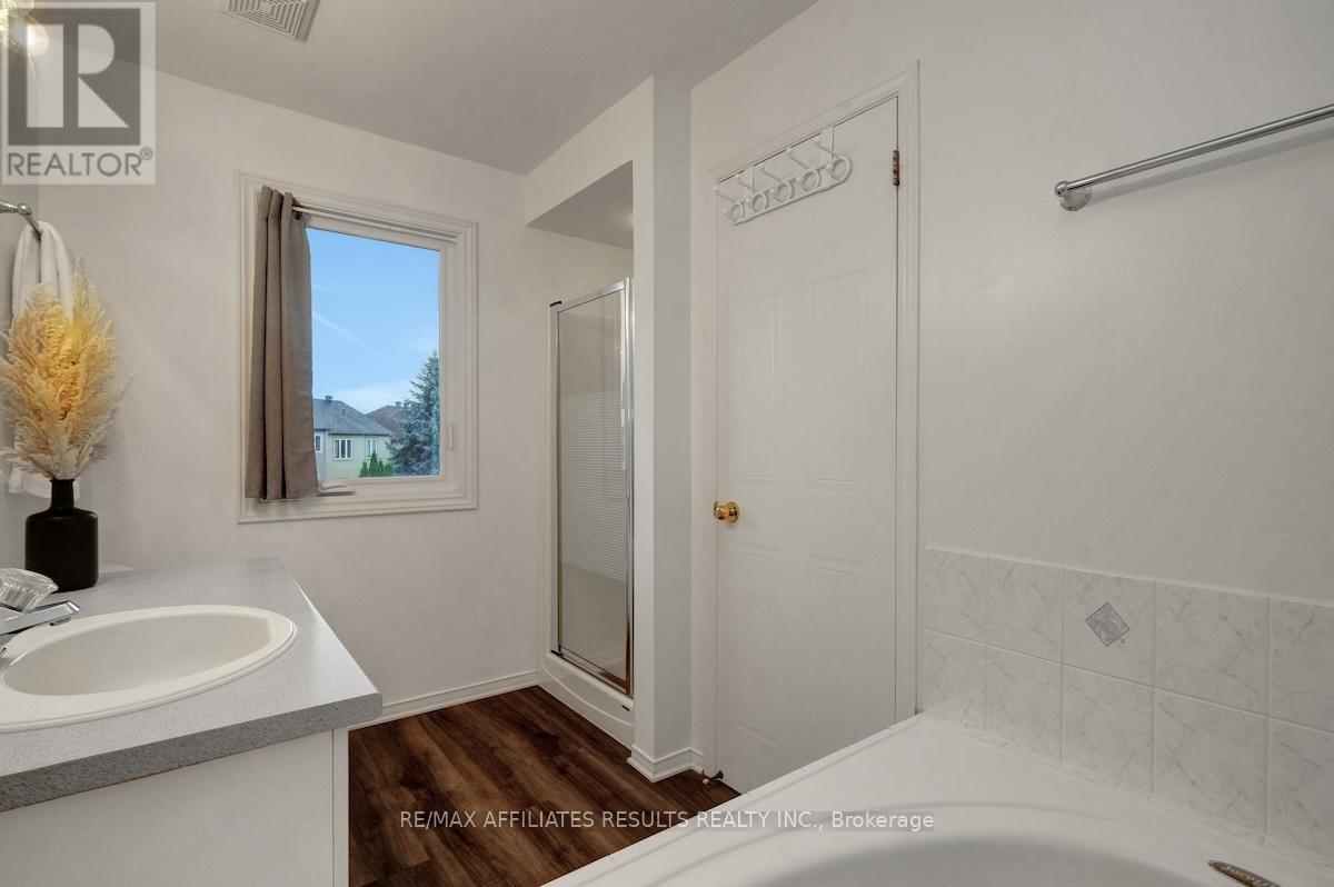 97 Flowertree Crescent, Ottawa, Ontario  K2M 2R7 - Photo 26 - X12386772