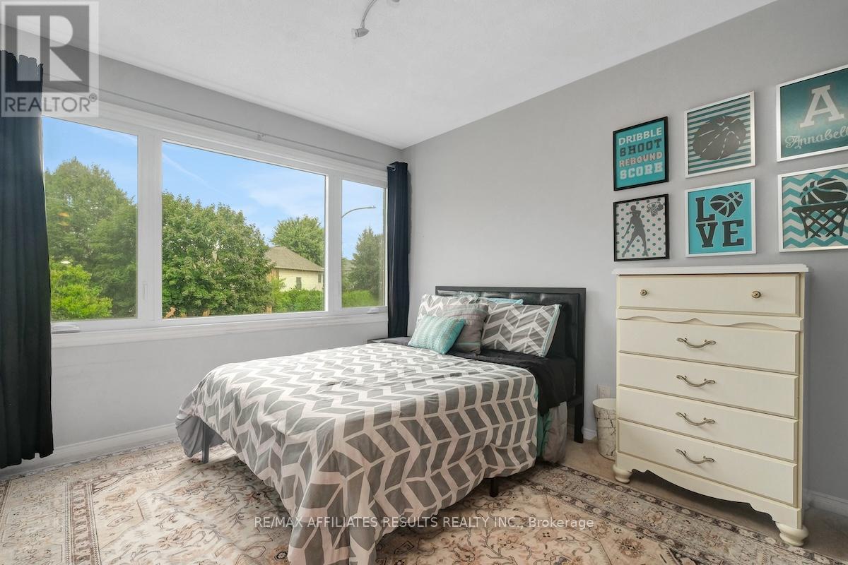 97 Flowertree Crescent, Ottawa, Ontario  K2M 2R7 - Photo 27 - X12386772