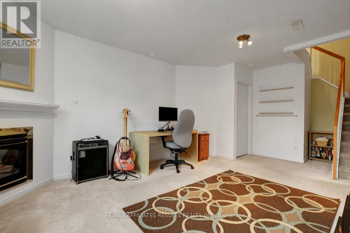 97 Flowertree Crescent, Ottawa, Ontario  K2M 2R7 - Photo 36 - X12386772