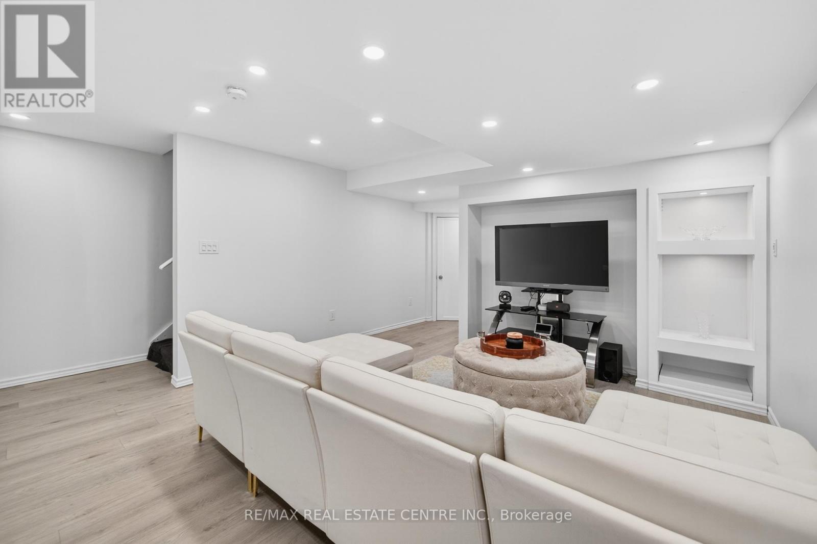 31 Martree Crescent, Brampton, Ontario  L6V 4R3 - Photo 25 - W12379444