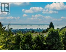 1346 WHITBY ROAD, West Vancouver, British Columbia