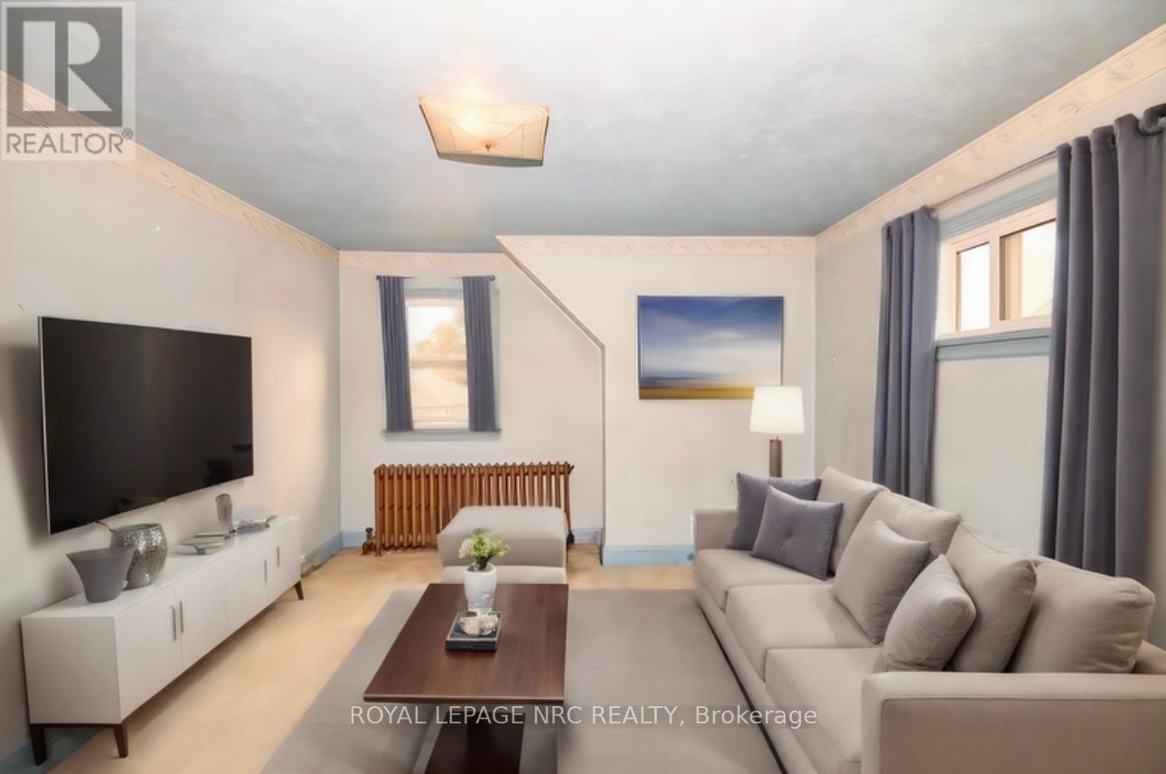 223 Niagara Street, St. Catharines, Ontario  L2M 4V3 - Photo 13 - X12386784