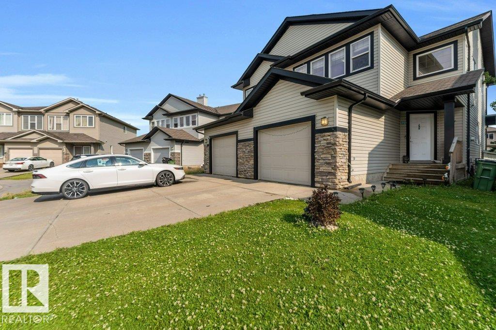 1137 37B AV NW, Edmonton, Alberta