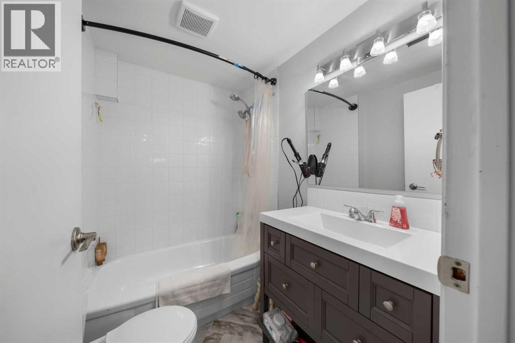 71 Queen Alexandra Close Se, Calgary, Alberta  T2J 3P9 - Photo 21 - A2253572