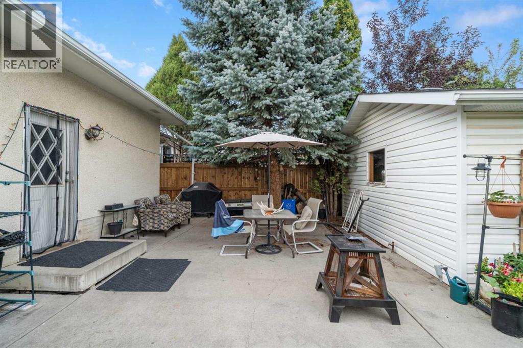 71 Queen Alexandra Close Se, Calgary, Alberta  T2J 3P9 - Photo 24 - A2253572