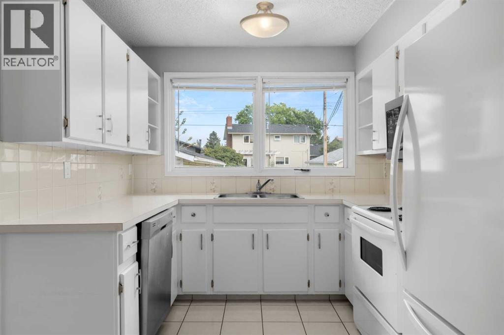 71 Queen Alexandra Close Se, Calgary, Alberta  T2J 3P9 - Photo 7 - A2253572