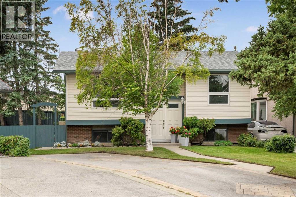 Property at 515 Ranchview Place NW image 2
