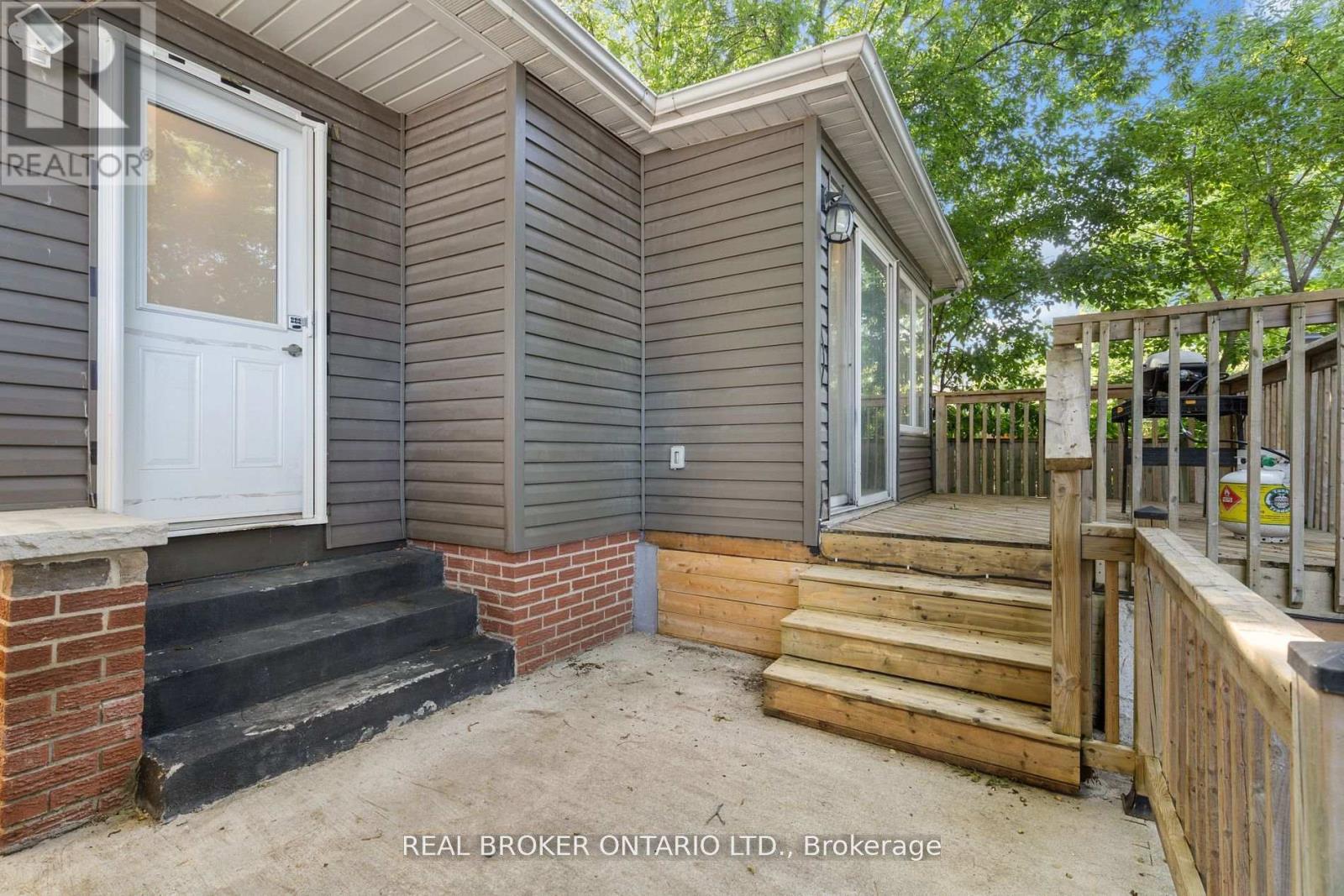 272 Burk Street, Oshawa, Ontario  L1J 4C4 - Photo 14 - E12386797