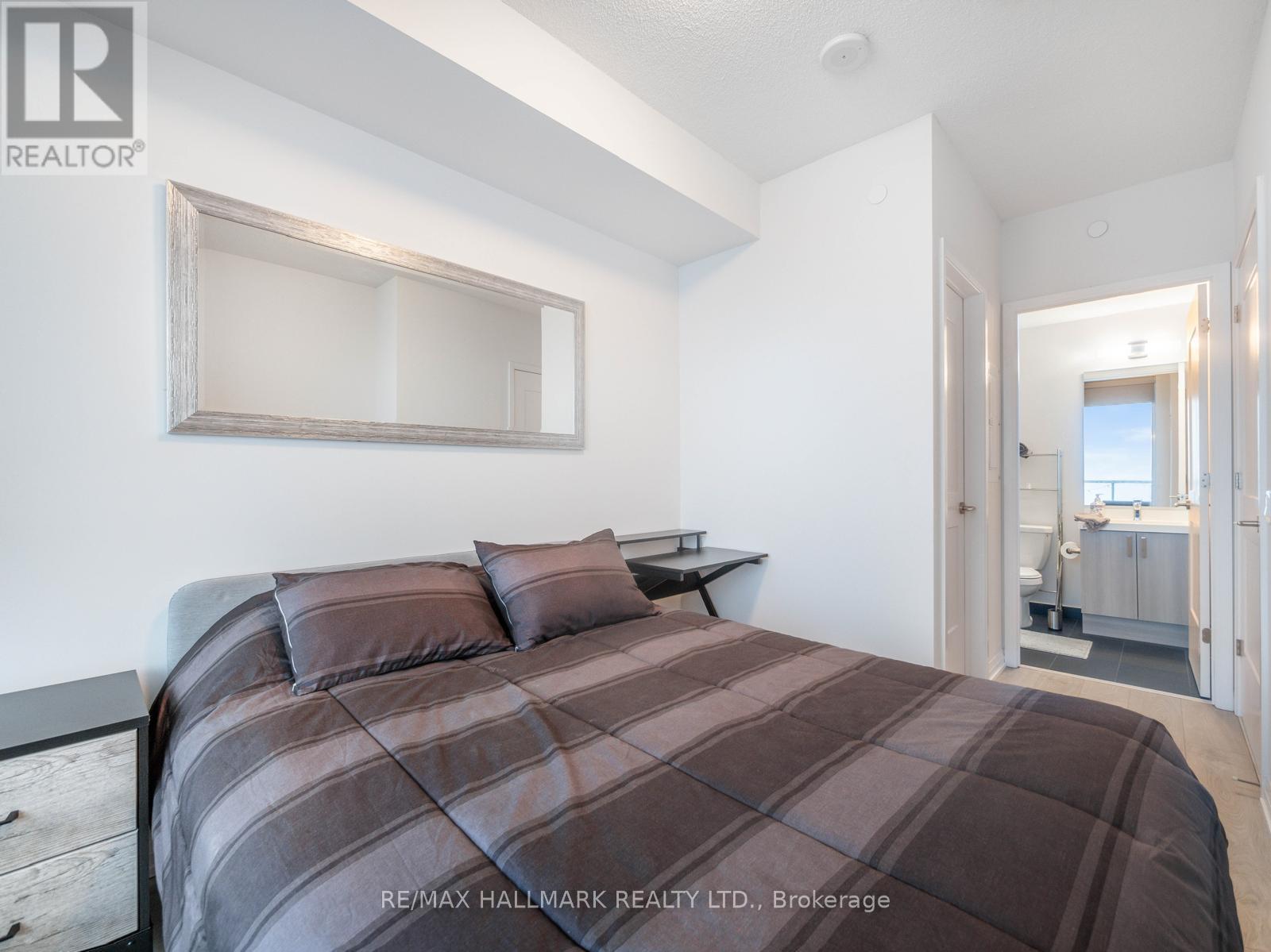 2802 - 7895 Jane Street, Vaughan, Ontario  L4K 2M7 - Photo 5 - N12386815