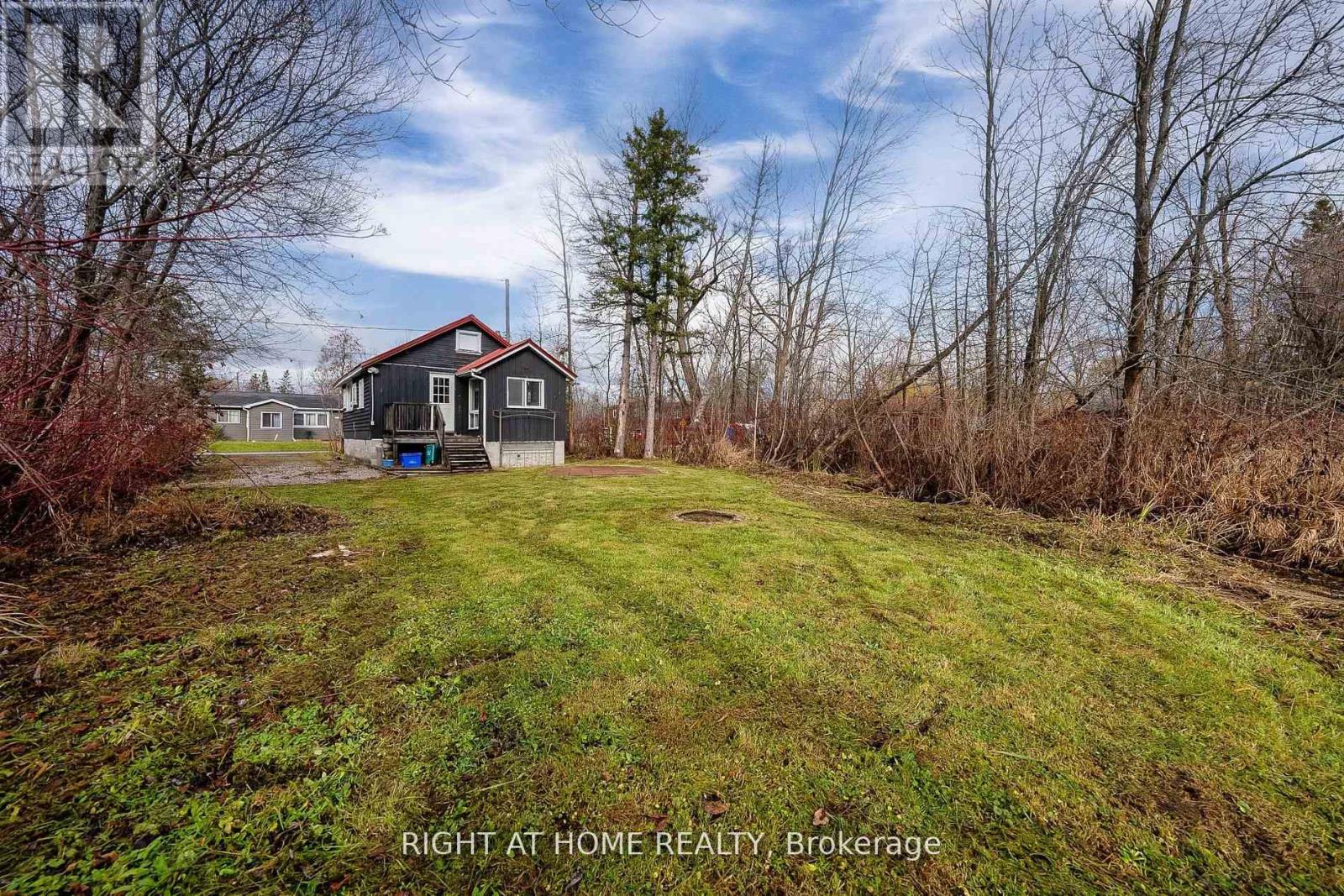 685 Reid Street, Innisfil, Ontario  L9S 2E9 - Photo 16 - N12386820