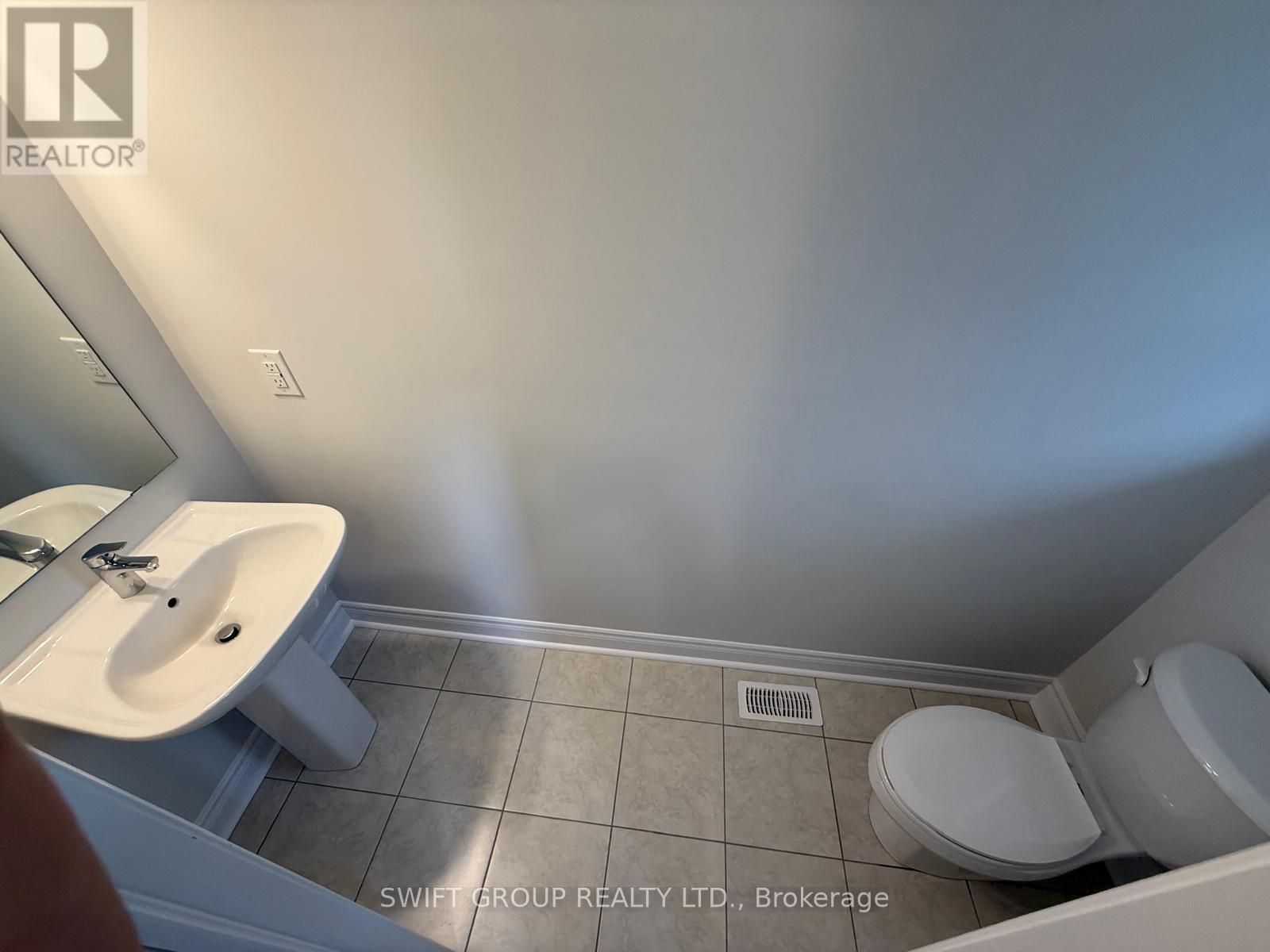 29 Keyworth Crescent, Brampton, Ontario  L6R 4E8 - Photo 7 - W12386800