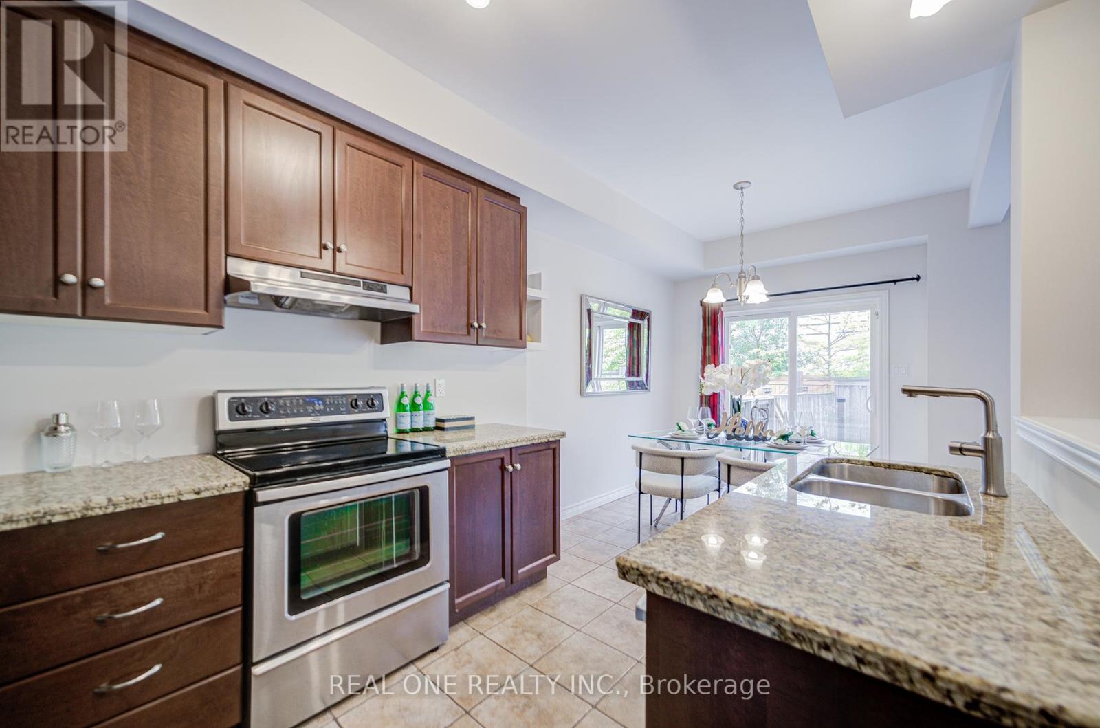 36 Palacebeach Trail, Hamilton, Ontario  L8E 5C3 - Photo 21 - X12386825