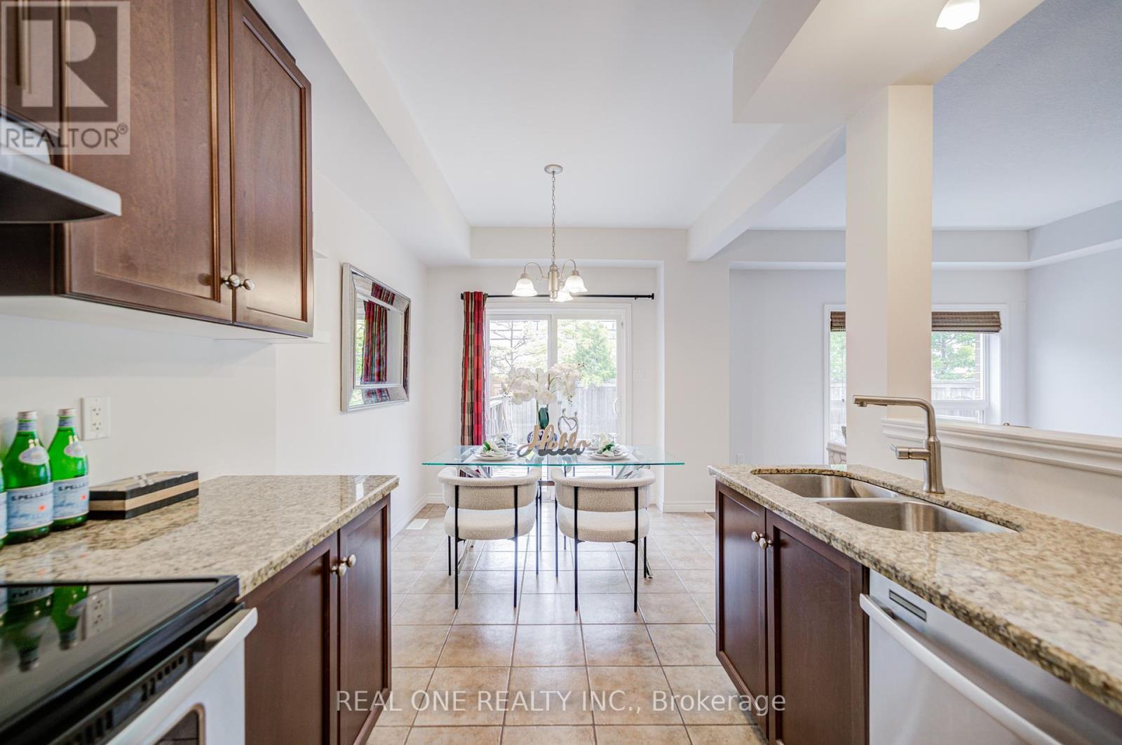 36 Palacebeach Trail, Hamilton, Ontario  L8E 5C3 - Photo 22 - X12386825