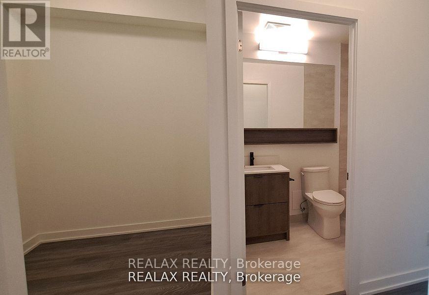 206 - 8888 Yonge Street, Richmond Hill, Ontario  L4C 5V6 - Photo 11 - N12386843