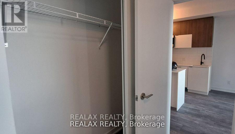 206 - 8888 Yonge Street, Richmond Hill, Ontario  L4C 5V6 - Photo 9 - N12386843