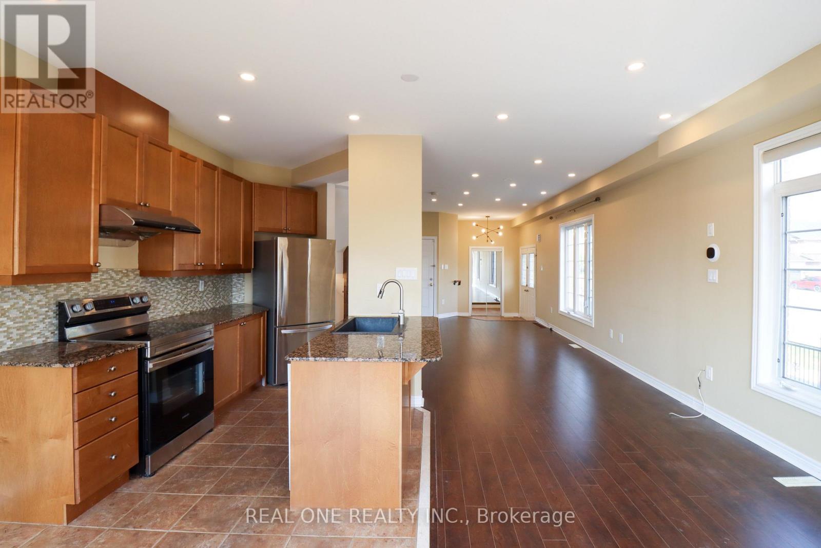 4302 Trail Blazer Way, Mississauga, Ontario  L5R 0A9 - Photo 10 - W12386836
