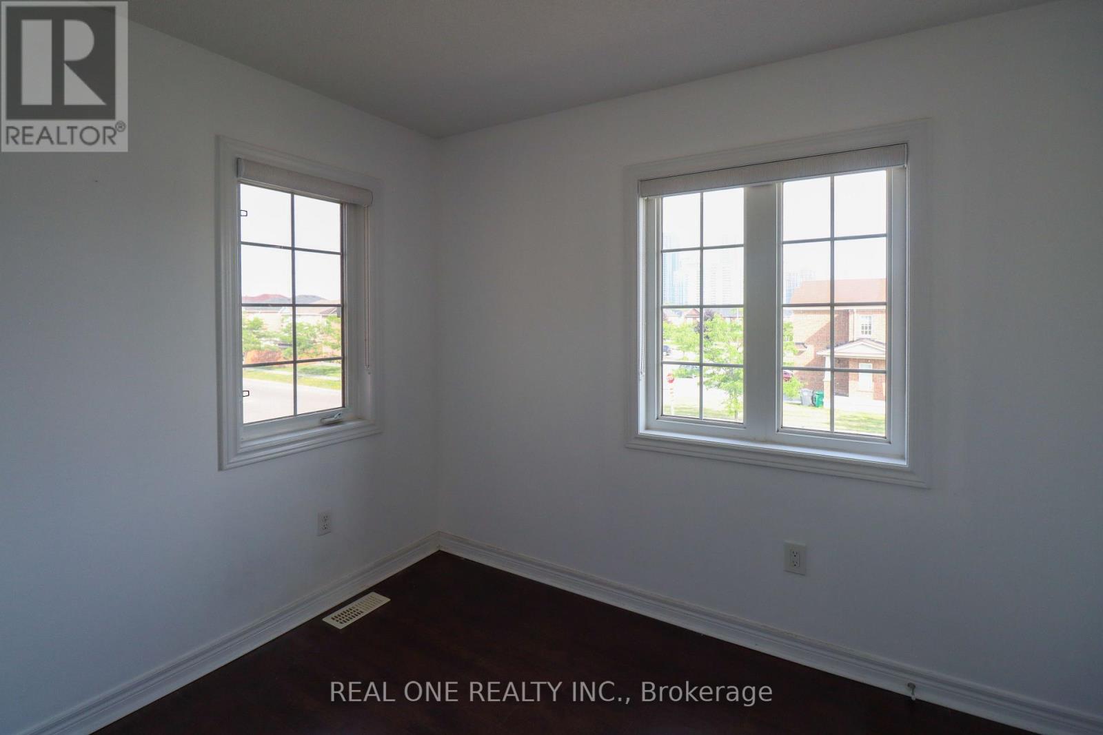 4302 Trail Blazer Way, Mississauga, Ontario  L5R 0A9 - Photo 18 - W12386836