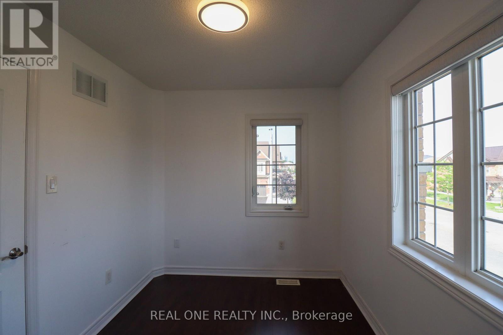 4302 Trail Blazer Way, Mississauga, Ontario  L5R 0A9 - Photo 25 - W12386836