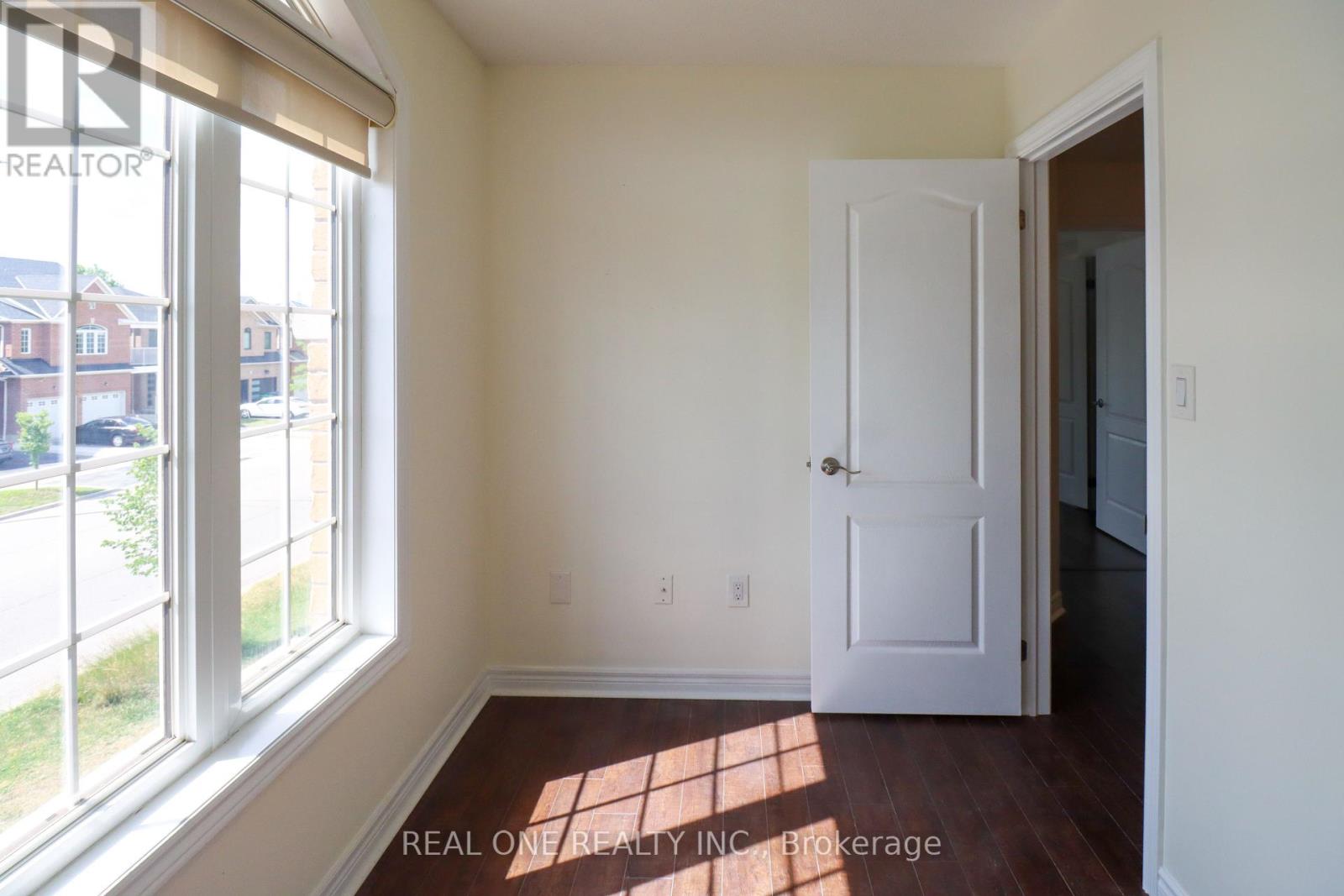 4302 Trail Blazer Way, Mississauga, Ontario  L5R 0A9 - Photo 27 - W12386836
