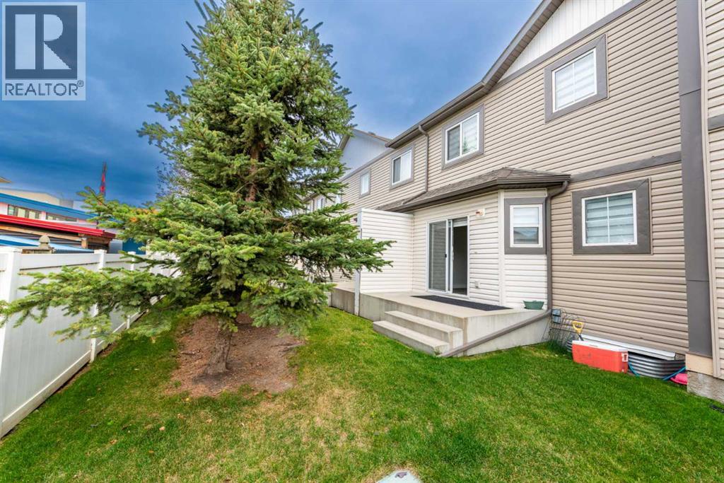 Property at 16 Saddletree Court NE image 4
