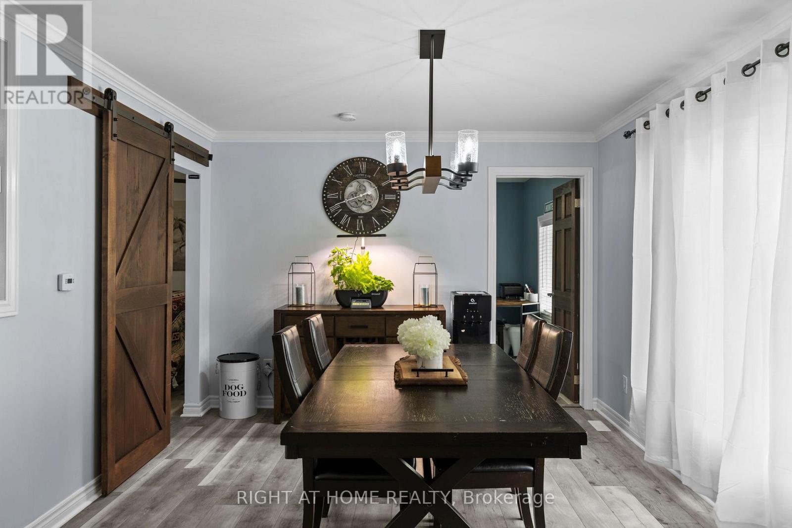 124 Sydenham Street, Essa, Ontario  L0M 1B0 - Photo 5 - N12365789